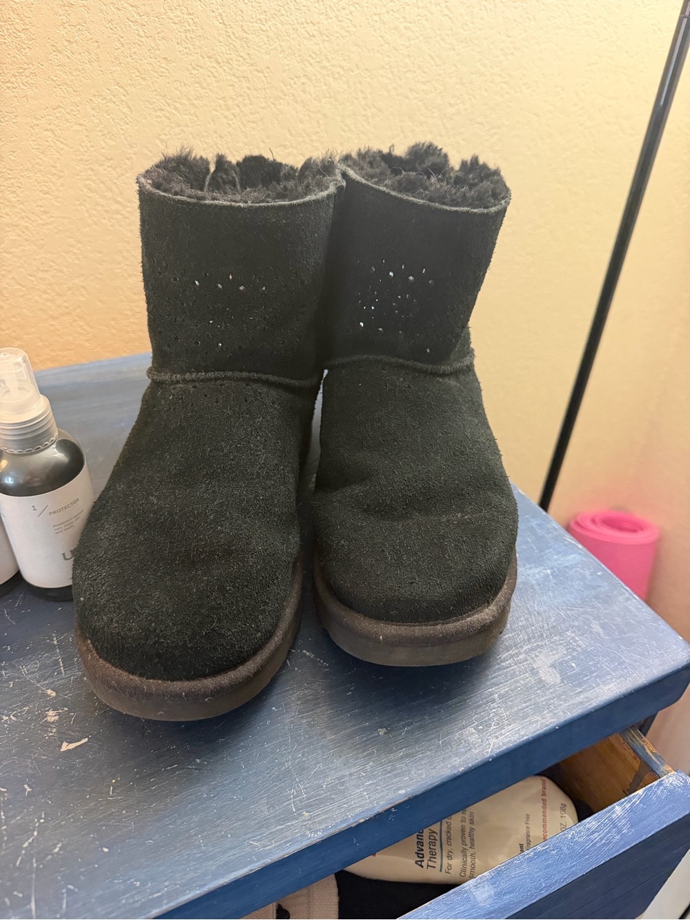 Black Ugg boots size 10